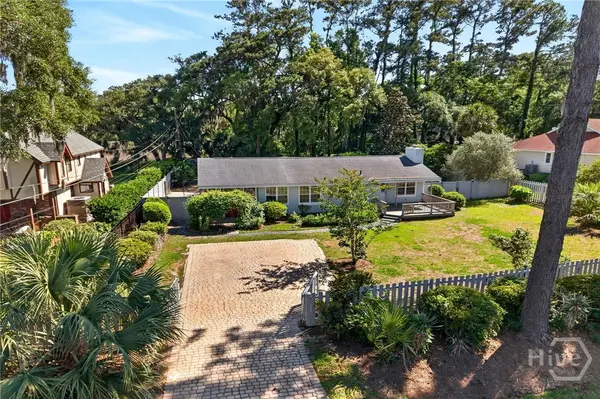 219 E Point Drive, Savannah, GA 31410
