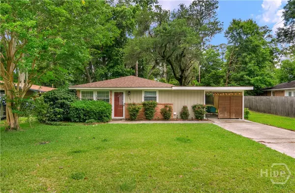 1504 W Creighton Place, Savannah, GA 31406