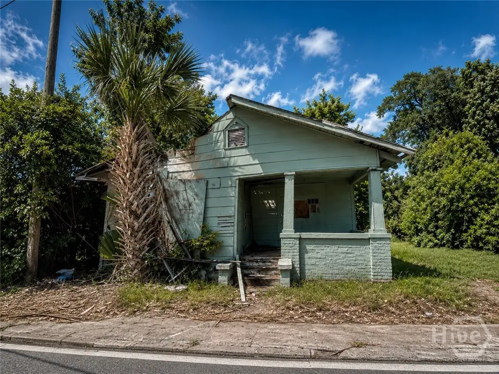 1022 W Victory Drive, Savannah, GA 31415 - #1
