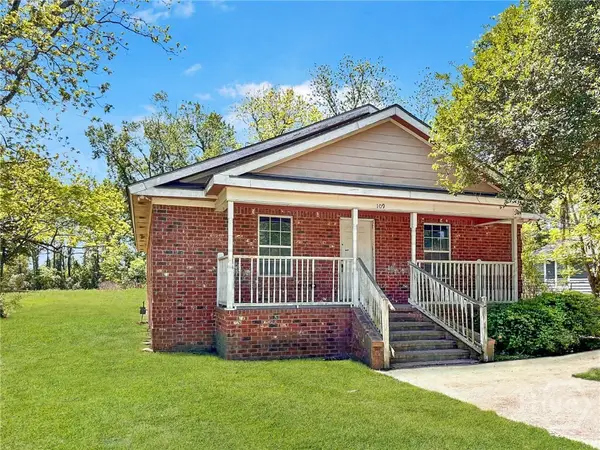 109 Darling Street, Savannah, GA 31408