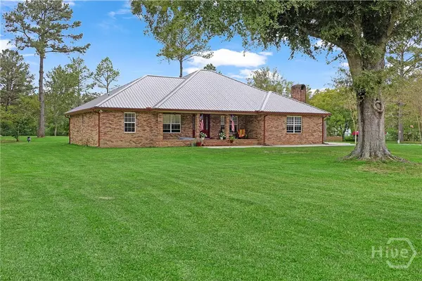 5298 E Glynn Avenue, Brunswick, GA 31523