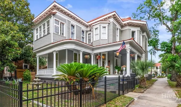 120 W 37th Street, Savannah, GA 31401