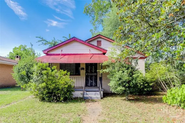 1110 W 49th Street, Savannah, GA 31401
