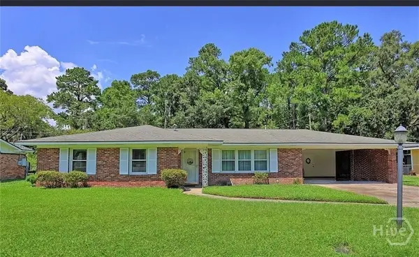 422 Woodcliff Drive, Savannah, GA 31406