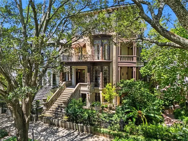 110 W Gaston Street, Savannah, GA 31401