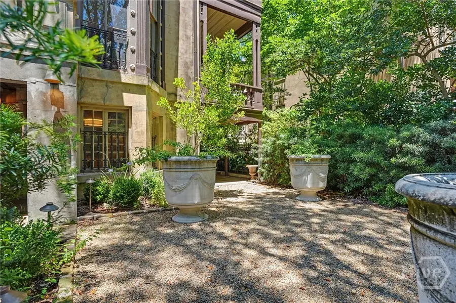 110 W Gaston Street, Savannah, GA 31401 - #2