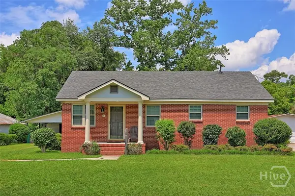 9 Hickory Drive, Savannah, GA 31408