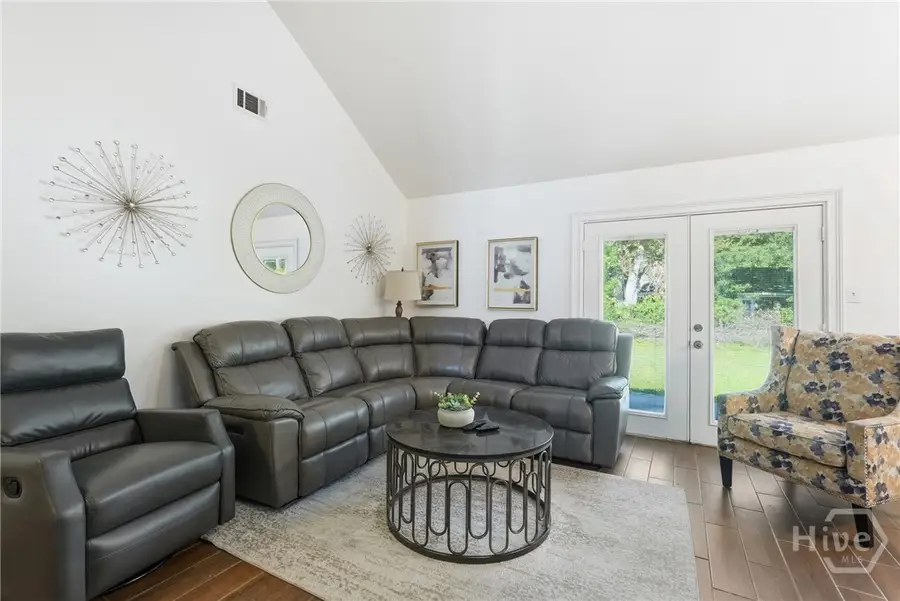 126 S Robinhood Drive, Savannah, GA 31406 - #2