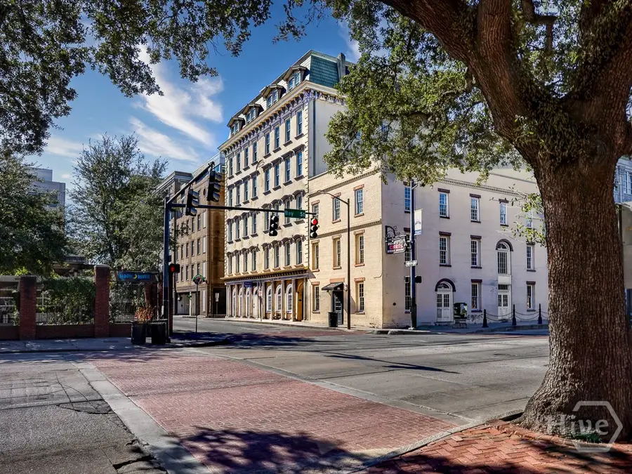5 Whitaker Street #202 E, Savannah, GA 31401 - #2