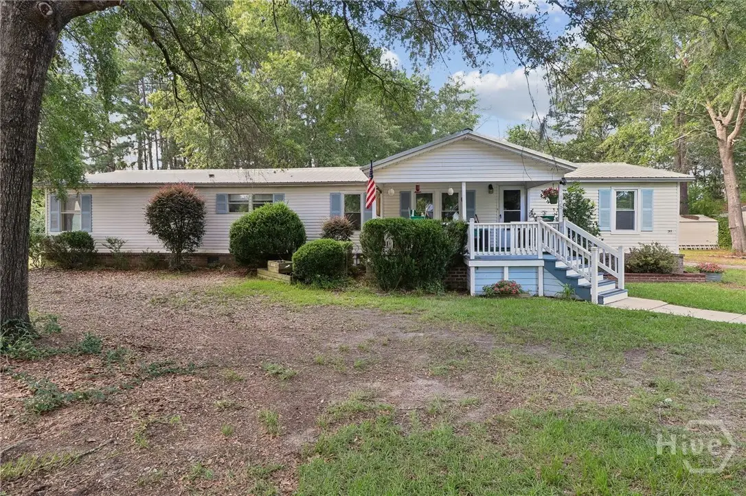 124 Edgewater Drive, Bloomingdale, GA 31302 - #1