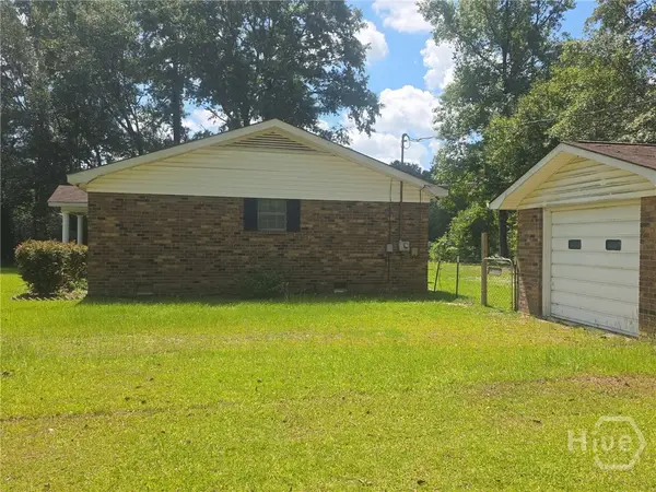 162 Carlton Avenue, Bloomingdale, GA 31302