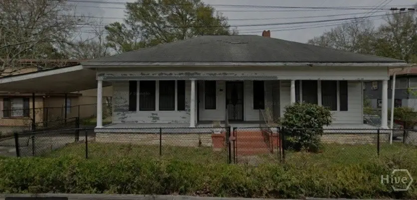 102 W 61st Street, Savannah, GA 31405 - #1