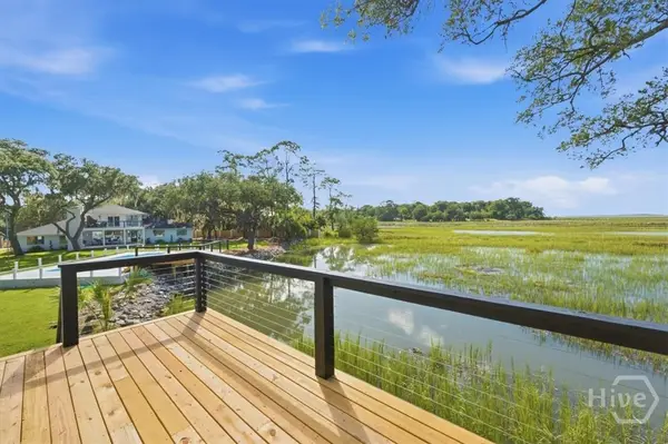 302 E Point Drive, Savannah, GA 31410