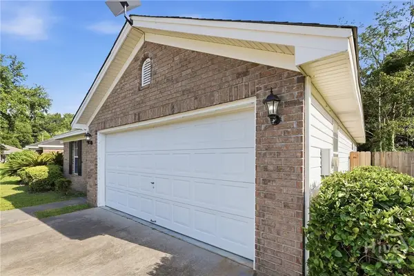 17 Chapel Drive, Savannah, GA 31406