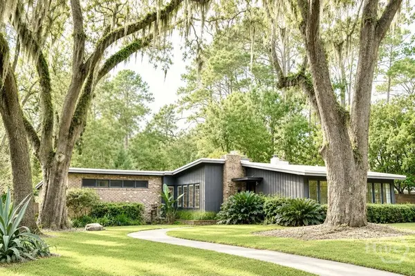 5555 Camelot Drive, Savannah, GA 31405