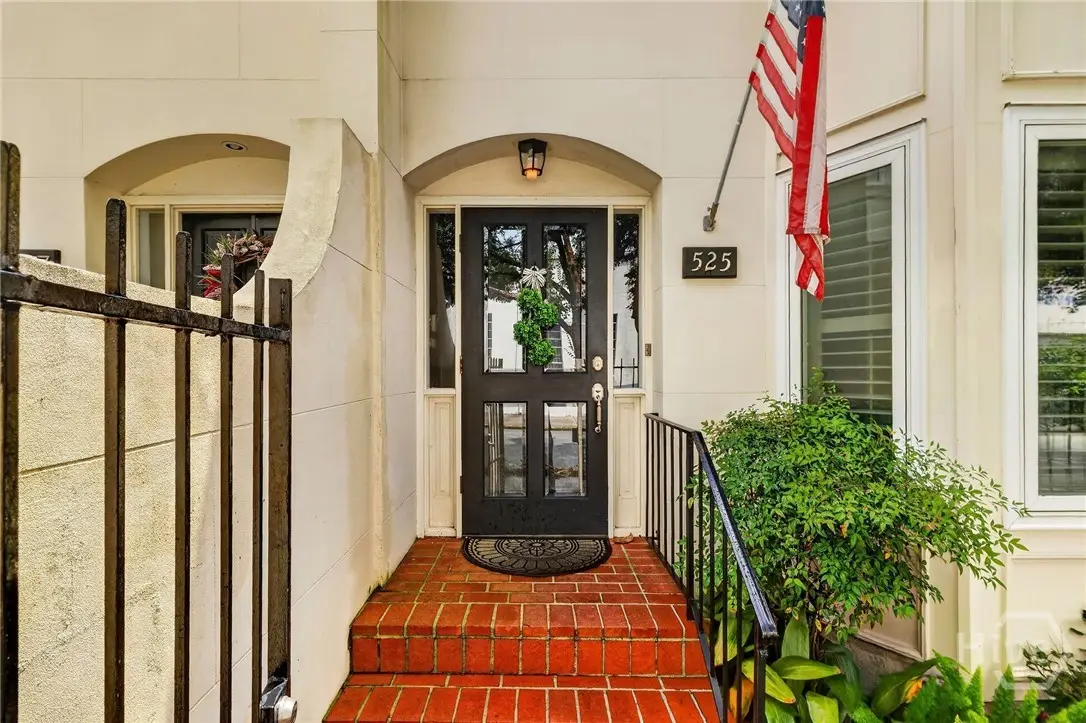 525 E Broughton Street, Savannah, GA 31401 - #1