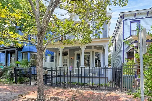 207 W 38th Street, Savannah, GA 31401