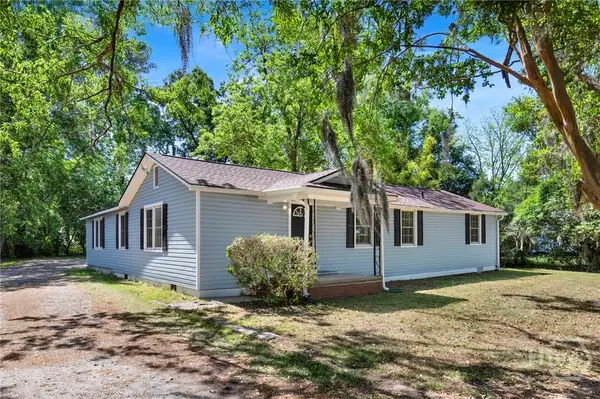17 Russell Avenue, Savannah, GA 31408