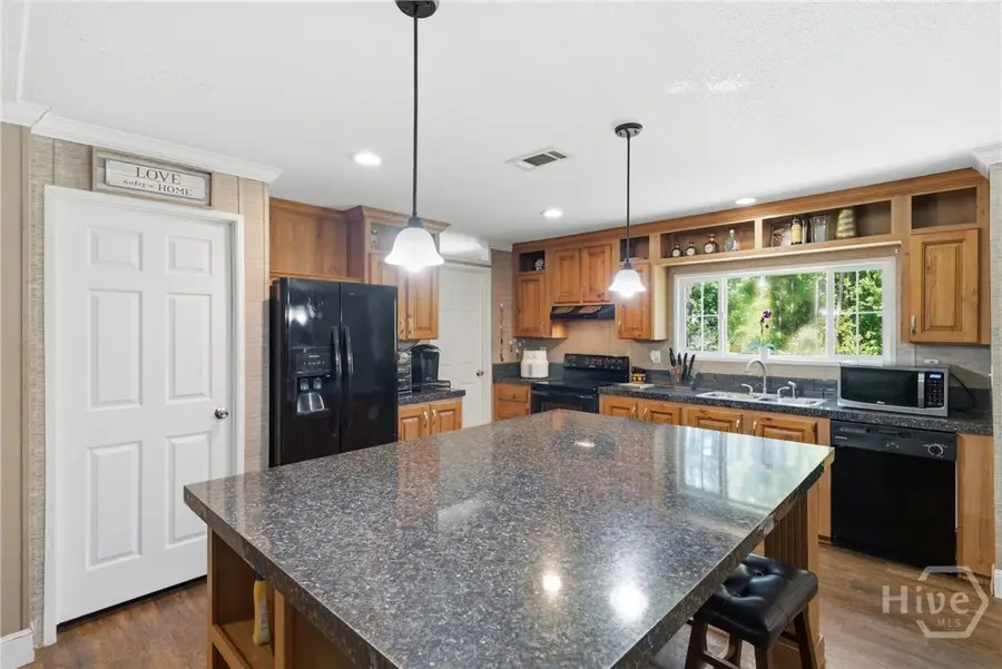 1071 White Drive Ne, Townsend, GA 31331 - #2