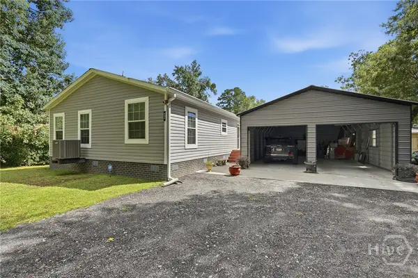 454 Pine Avenue, Midway, GA 31320