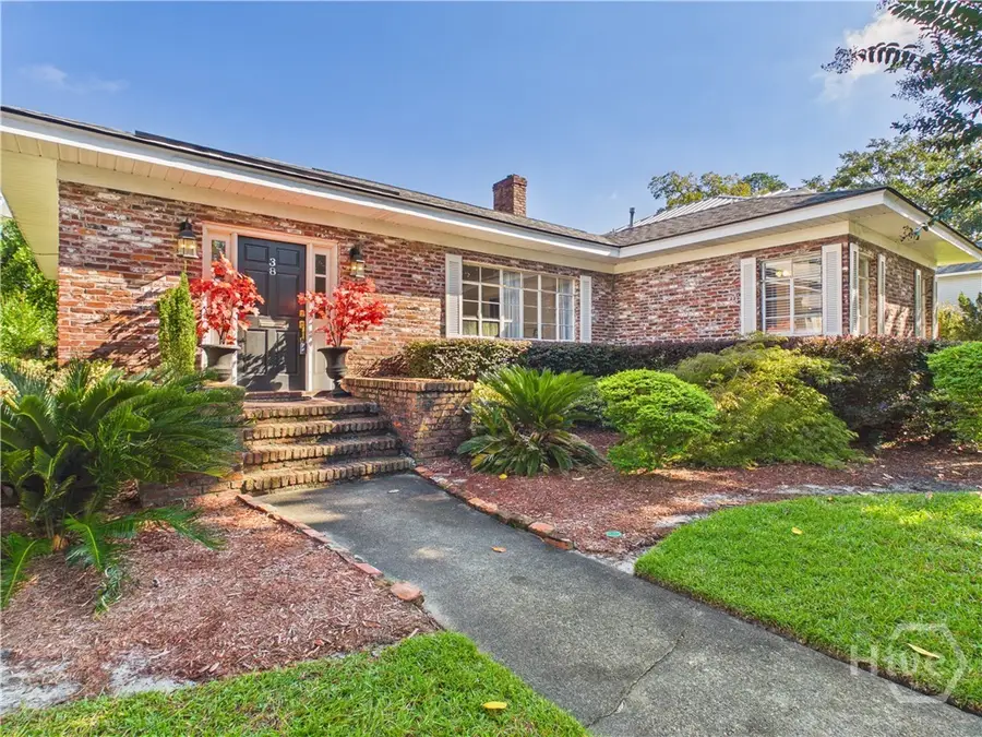 38 E 55th Street, Savannah, GA 31405 - #2