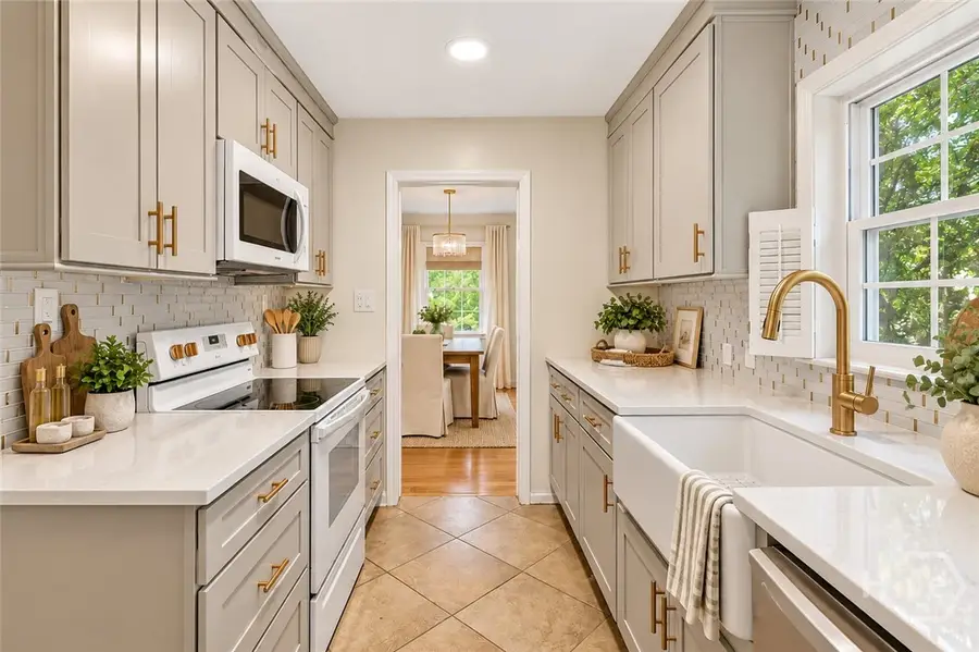 715 E 60th Street, Savannah, GA 31405 - #3