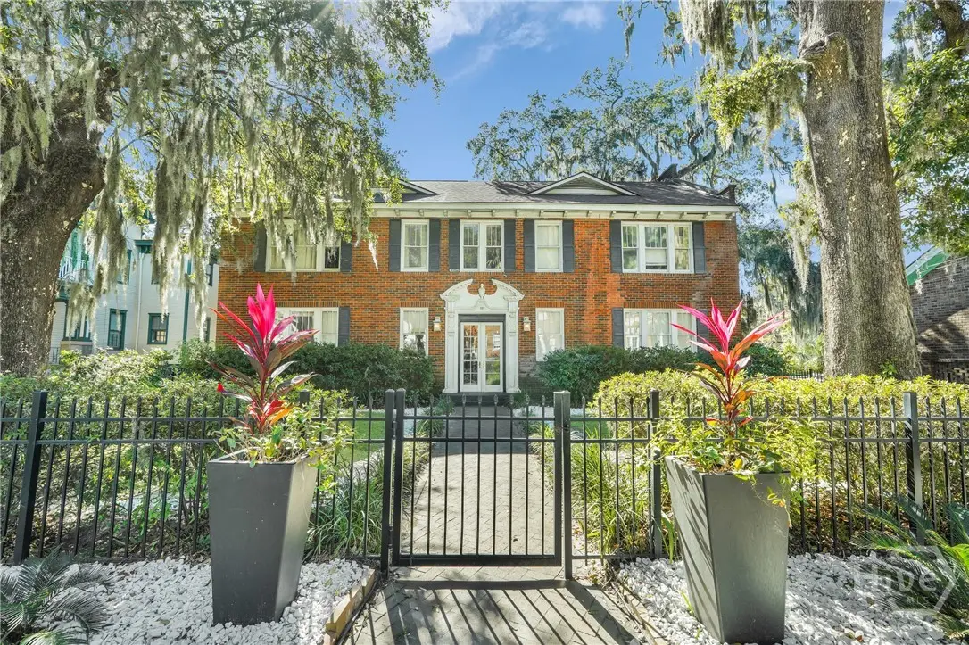 17 E 37th Street #3, Savannah, GA 31401 - #1