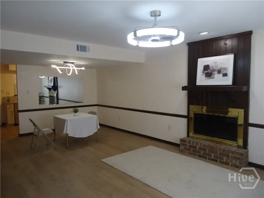 2220 E Victory Drive #17, Savannah, GA 31404 - #3