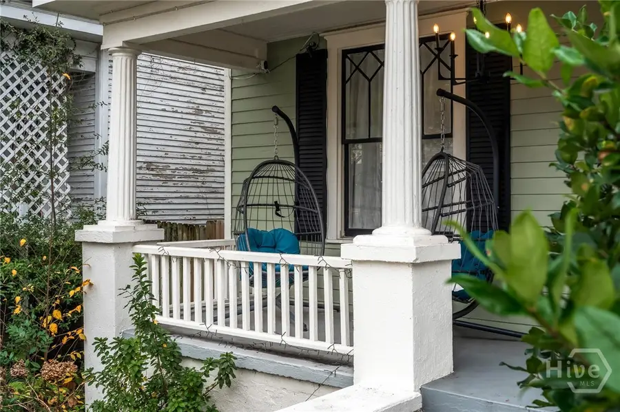 517 E Henry Street, Savannah, GA 31401 - #2