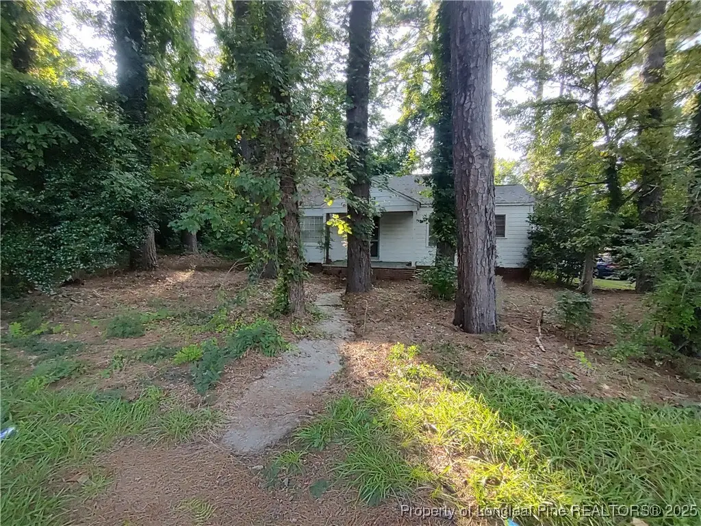 406 Courtland Drive, Sanford, NC 27330 - Image #1