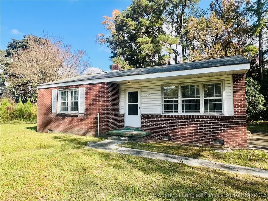 207 E Rockingham Road, Maxton, NC 28364 - Image #2