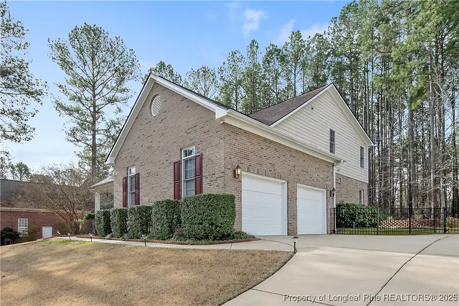 61 Fountain Park Circle, Spring Lake, NC 28390 - Image #2
