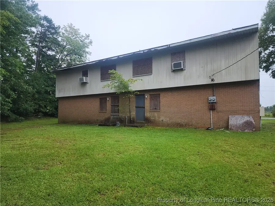 1110 W Garden Street, Sanford, NC 27330 - #2