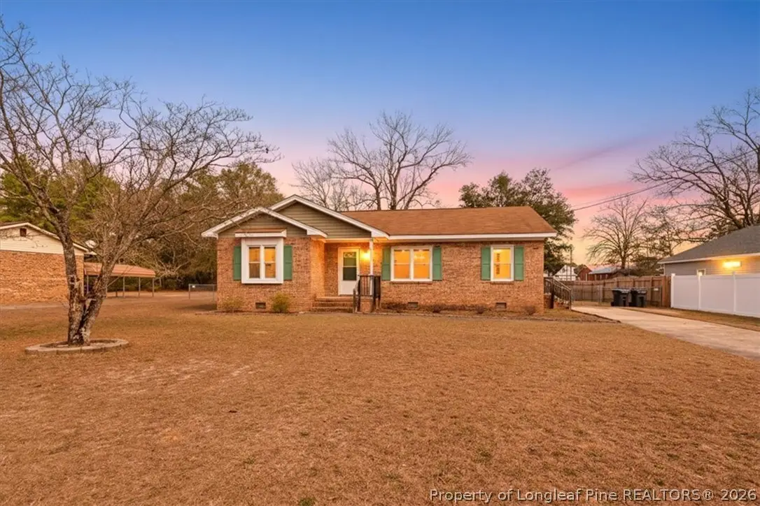 812 N Jackson Street, Raeford, NC 28376 - #1