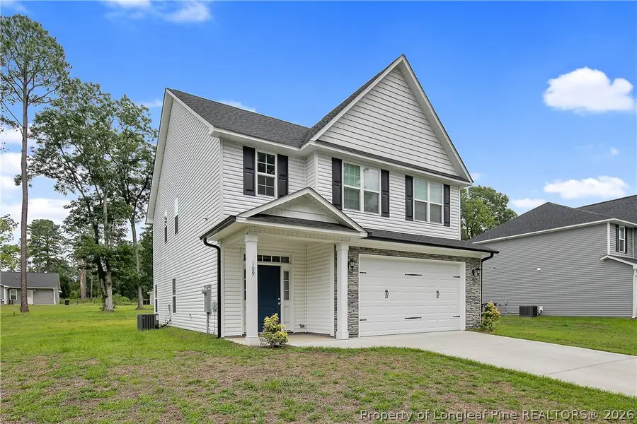 109 E 6th Avenue, Raeford, NC 28376 - #3