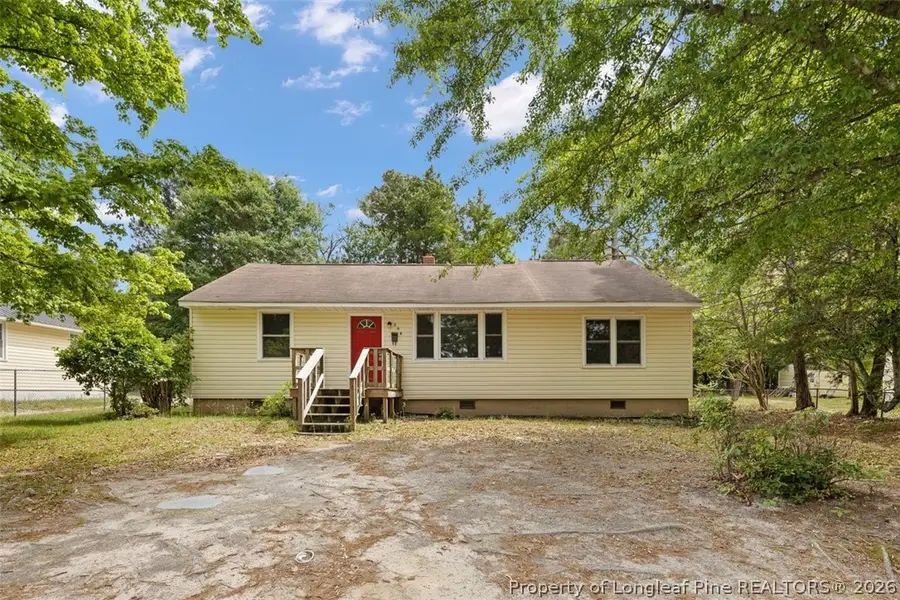 508 E 6th Avenue, Raeford, NC 28376 - #2