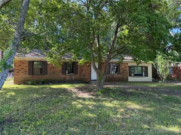 6559 Amanda Circle, Fayetteville, NC 28304