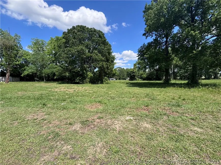 305 S Seneca Street, Lumberton, NC 28358 - #2