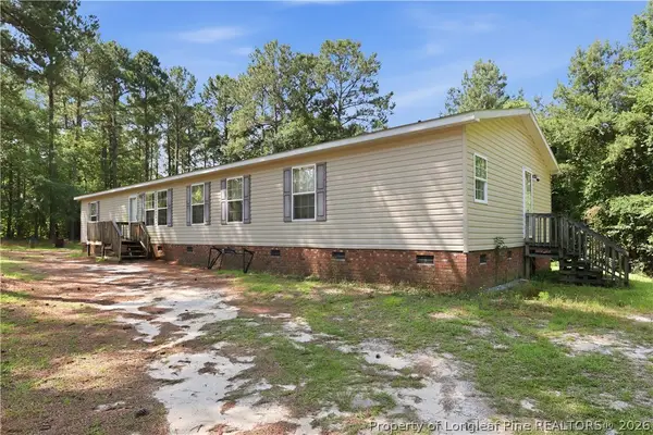 310 Maysville Ln, Tar Heel, NC 28392
