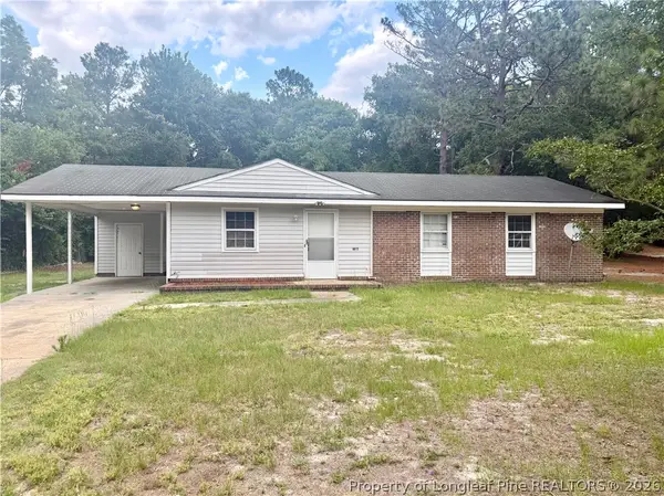 6612 Amanda Circle, Fayetteville, NC 28304