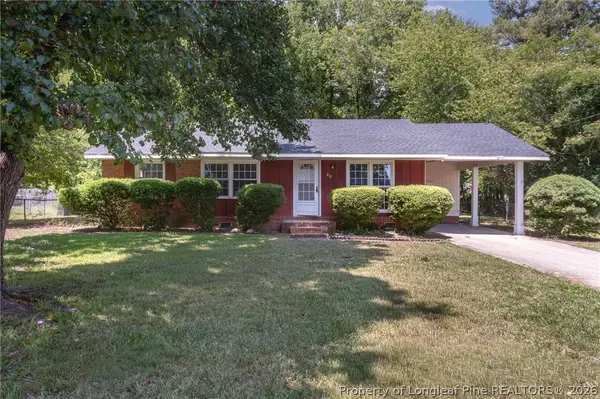 80 Lakeview Drive, Spring Lake, NC 28390
