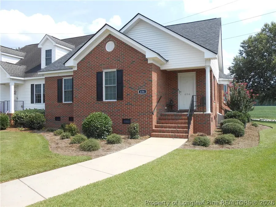 656 Amberdale Circle W, Lumberton, NC 28358 - #3