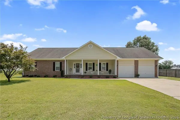 1916 Pineville Drive, Hope Mills, NC 28348