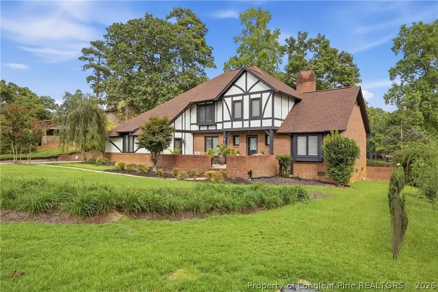 209 E Lochhaven Drive, Fayetteville, NC 28314 - #2