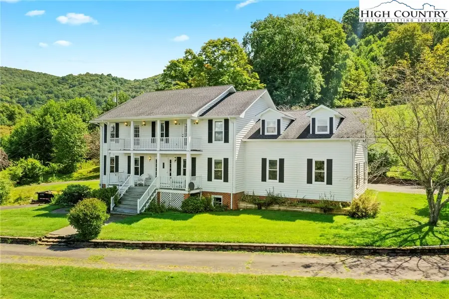 840 Ed Williams Road, Zionville, NC 28698 - #2