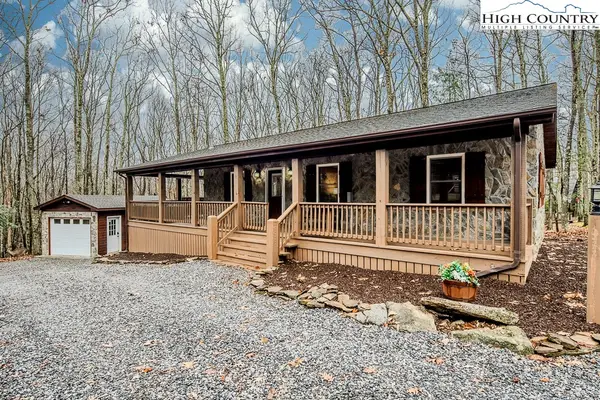 719 Pine Ridge Road, Beech Mountain, NC 28604
