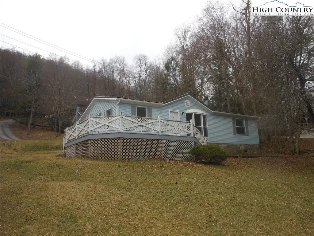 111 Oxford Lane, Blowing Rock, NC 28605 - Image #1