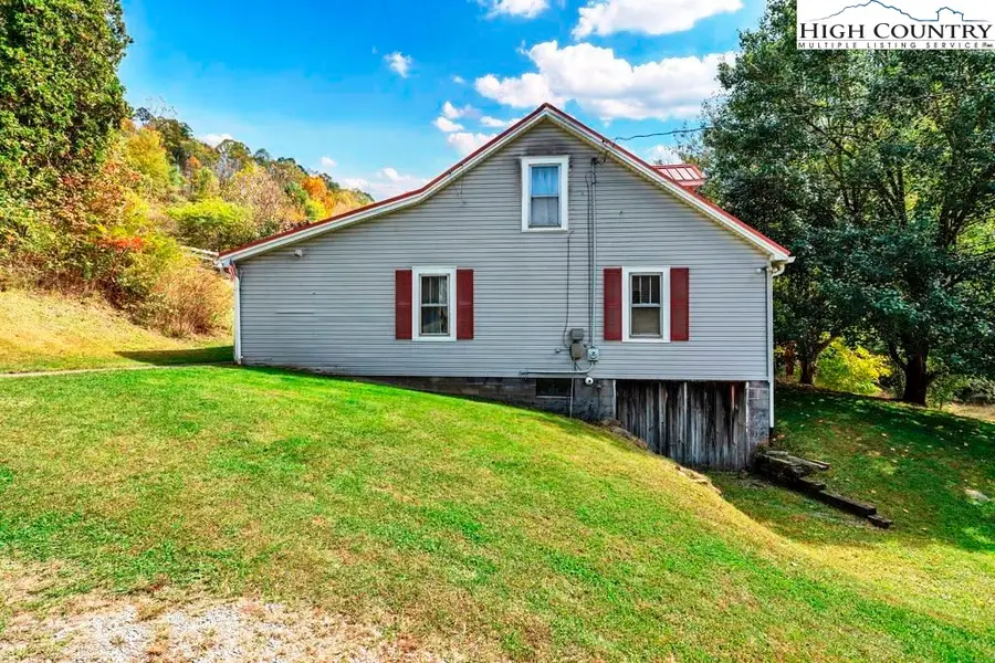 1068 Laurel Branch Road, Vilas, NC 28692 - Image #2