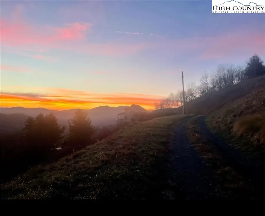 11 Wildflower Lane, Newland, NC 28657 - #3