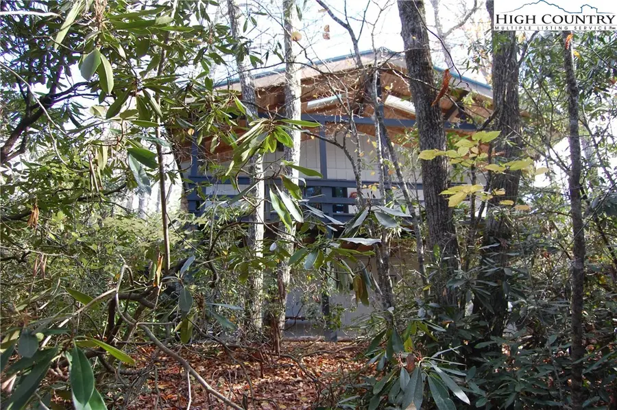 202 Knoll Circle, Newland, NC 28657 - Image #2